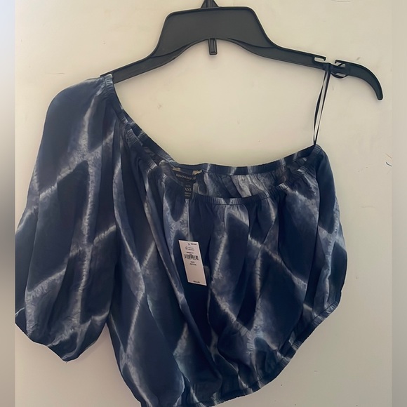 Banana Republic cold shoulder spring/summer cropped top - Picture 4 of 4